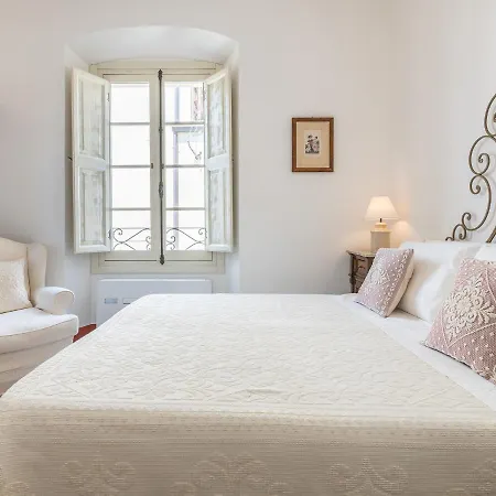 Palazzo Cherchi Bed & Breakfast