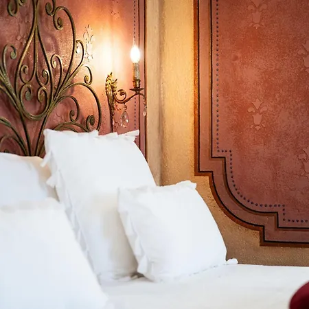 Bed & Breakfast Palazzo Cherchi 4*