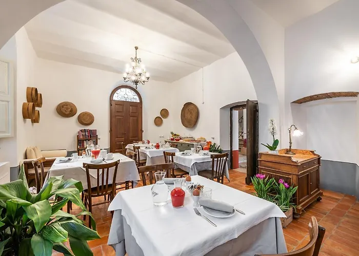 Bed & Breakfast Palazzo Cherchi 3*