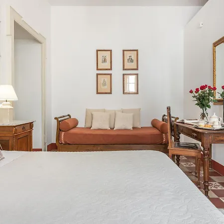 Palazzo Cherchi לינה וארוחת בוקר 3*