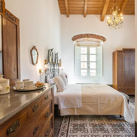 לינה וארוחת בוקר Palazzo Cherchi 3*