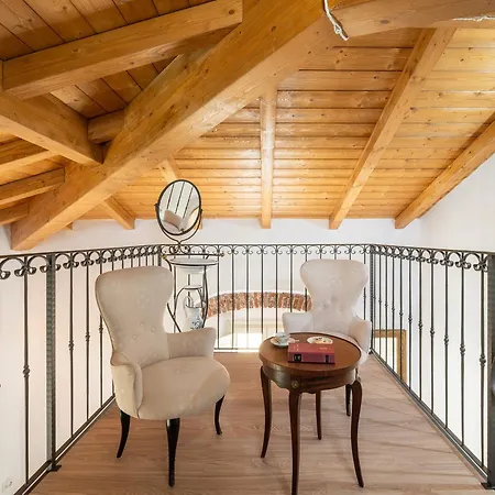 Palazzo Cherchi Bed & Breakfast