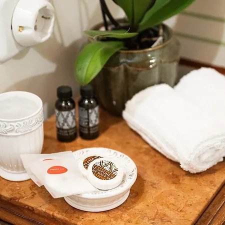 Palazzo Cherchi לינה וארוחת בוקר 3*