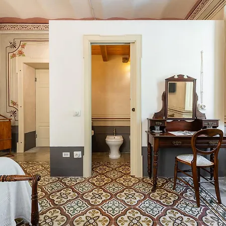 Palazzo Cherchi Alojamento de Acomodação e Pequeno-almoço 3*