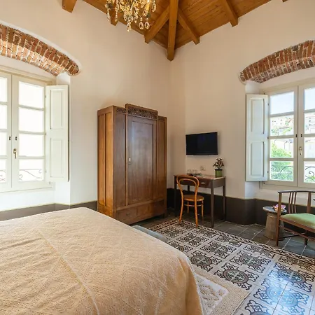 Palazzo Cherchi Bed & Breakfast