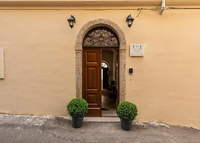 Palazzo Cherchi Oda ve Kahvaltı 3*