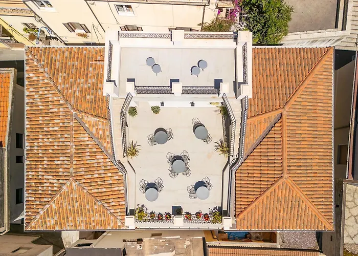 Oda ve Kahvaltı Palazzo Cherchi 3*