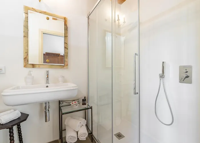 Palazzo Cherchi Oda ve Kahvaltı