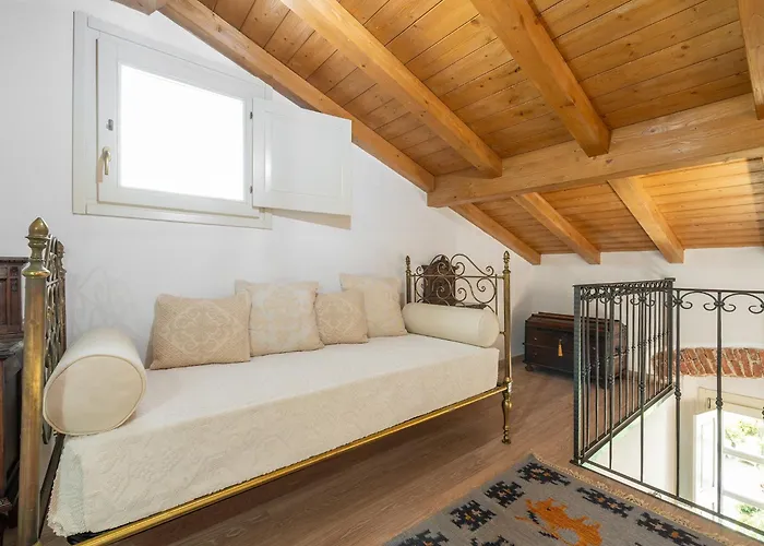 Oda ve Kahvaltı Palazzo Cherchi 3*