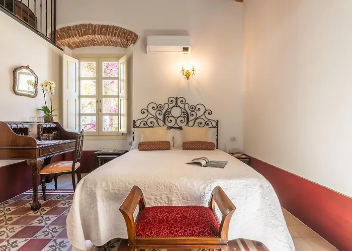 Oda ve Kahvaltı Palazzo Cherchi 3*